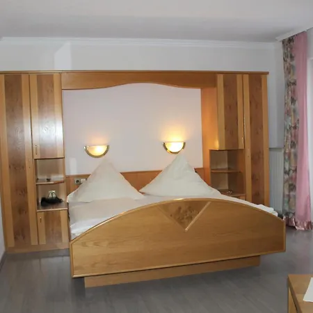 Hotel Winzerhotel Kinges-kessel