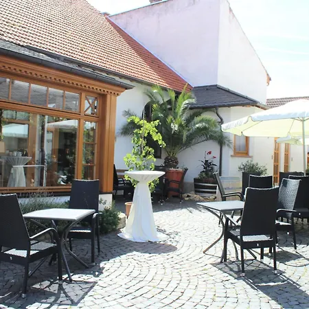 Hotel Winzerhotel Kinges-kessel Morstadt